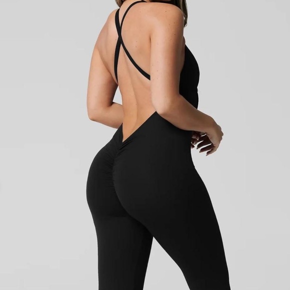 Lici Fit black scrunch legging jumpsuit - Picture 4 of 5
